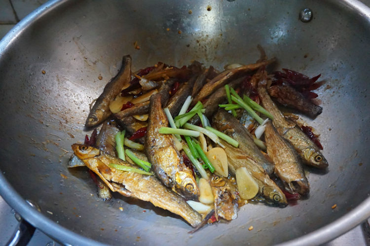 麻辣火培鱼步骤7
