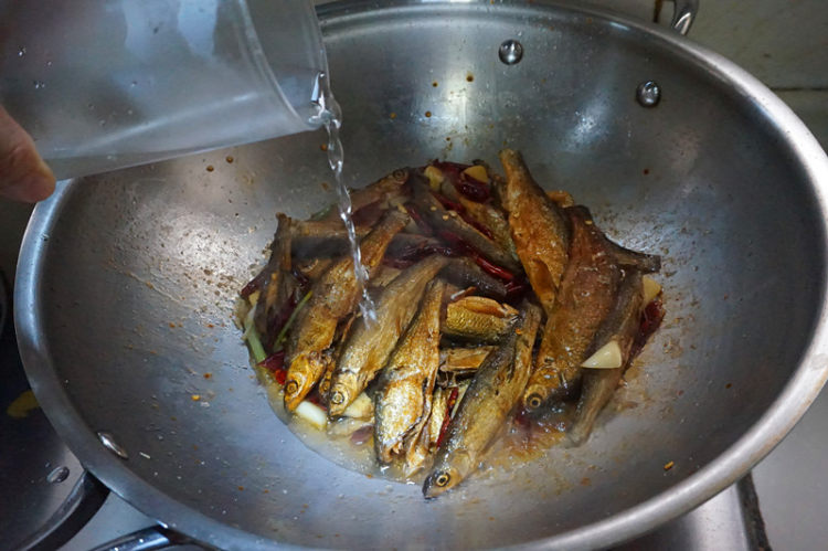 麻辣火培鱼步骤6