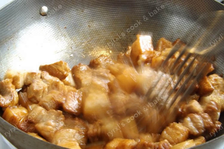 卤蛋红烧肉步骤5