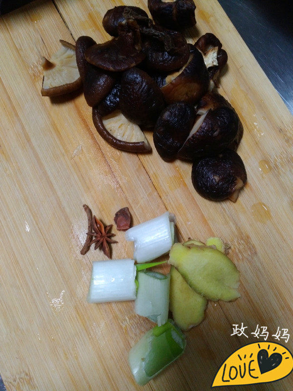 香菇栗子炖鸡步骤4