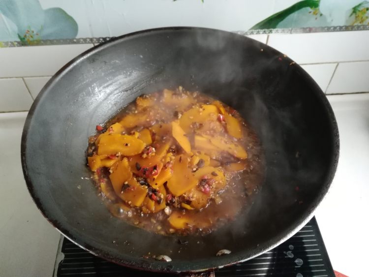 剁椒豆豉炒南瓜步骤9