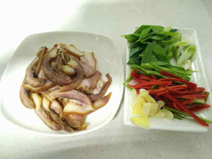 小炒猪头肉步骤1