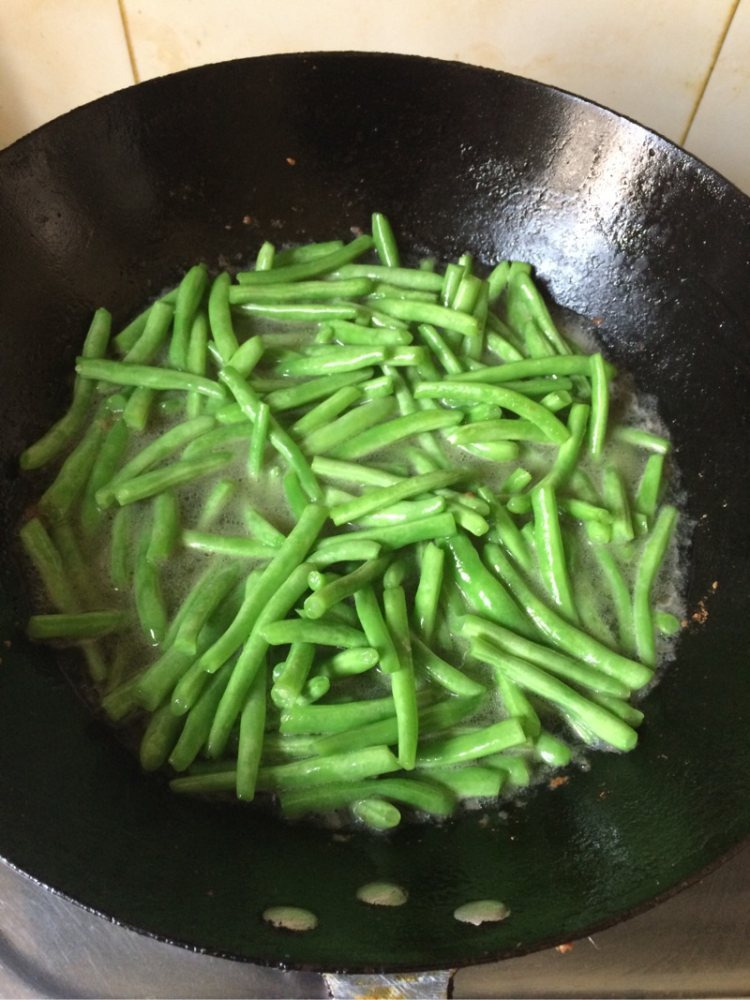 四季豆焖肉步骤4