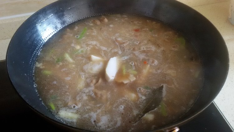 芋子烧肥肠步骤7
