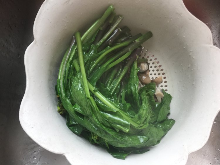 草菇芥蓝#盛夏餐桌#步骤7