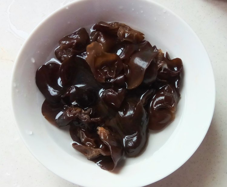 西葫芦炒培根步骤3