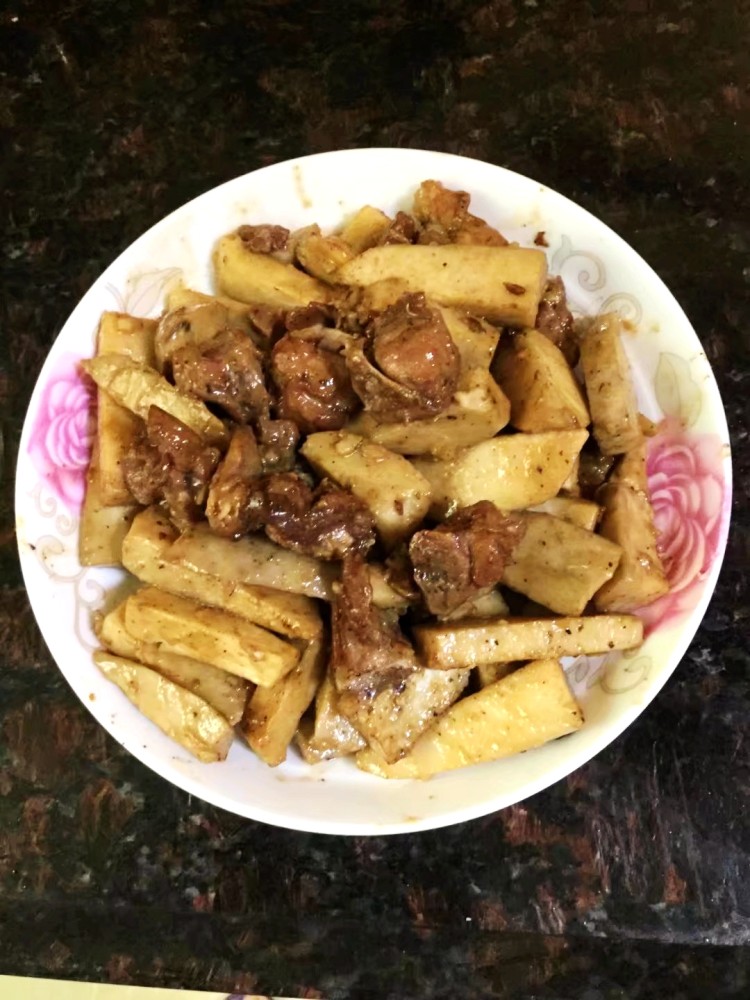 小芋焖排骨步骤8