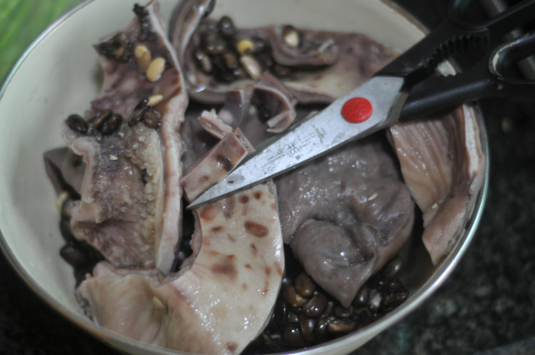 黑豆炖猪肚步骤11