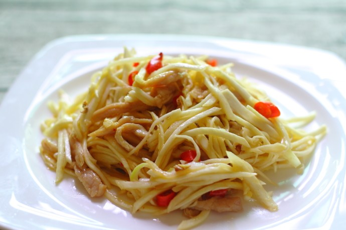 茭白炒肉丝步骤9