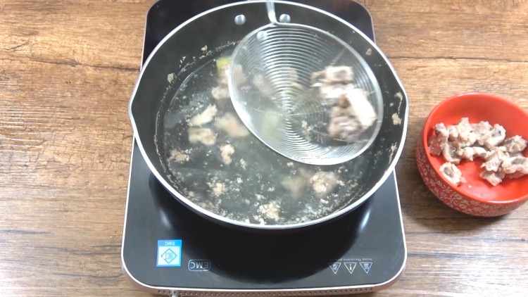 四季餐桌|土豆西红柿步骤2