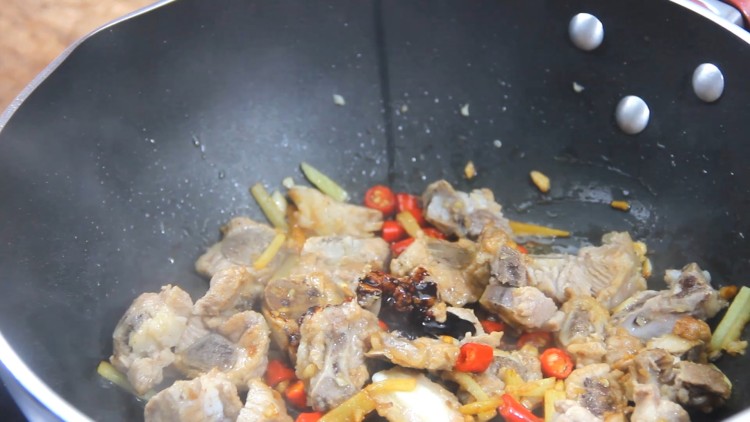 四季餐桌|土豆西红柿步骤7