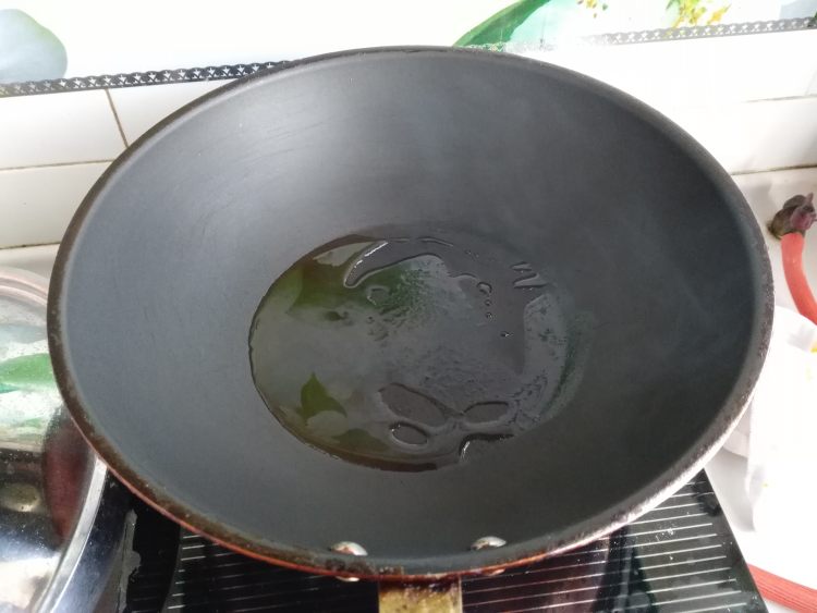 槐花炒鸡蛋步骤8
