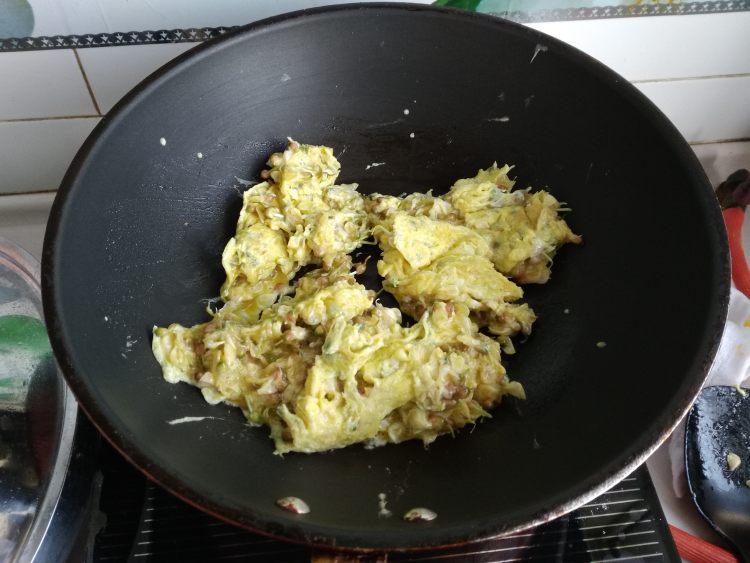 槐花炒鸡蛋步骤10