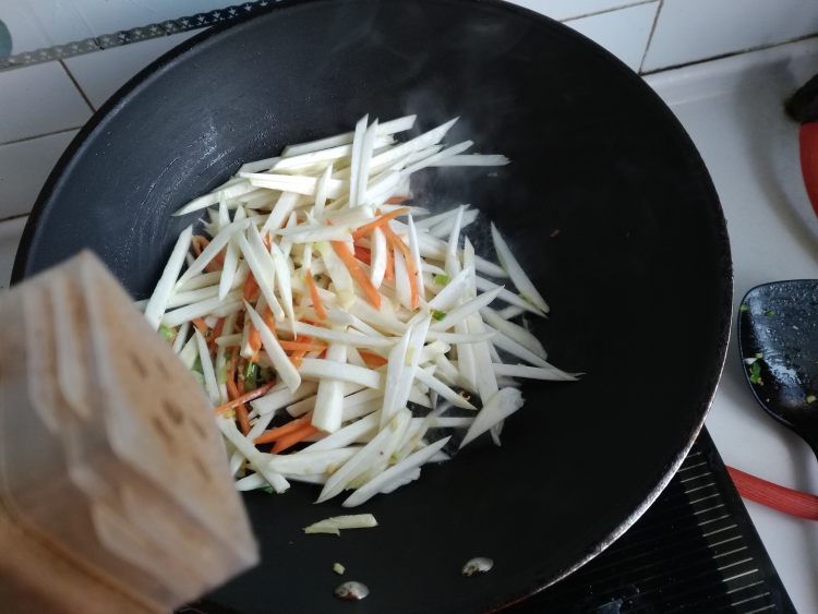 素炒茭白步骤8