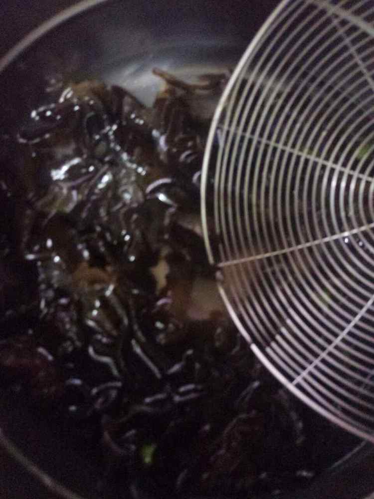 红油木耳步骤5