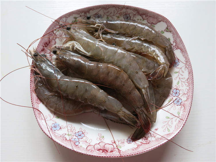 花开富贵团圆虾步骤1