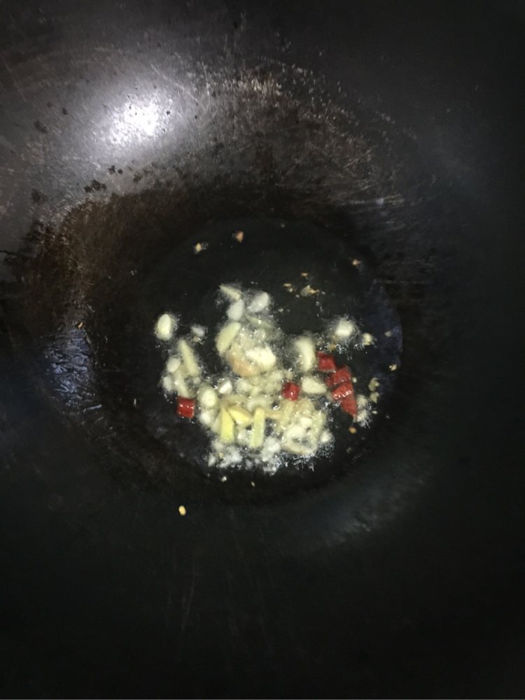 青椒炒地黄瓜步骤3