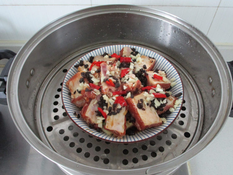 #盛夏餐桌#豆豉土豆蒸步骤7