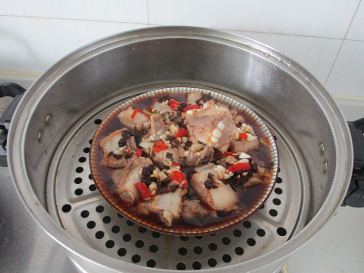 #盛夏餐桌#豆豉土豆蒸步骤8