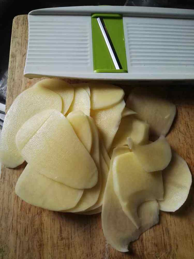 西班牙土豆煎蛋饼步骤1