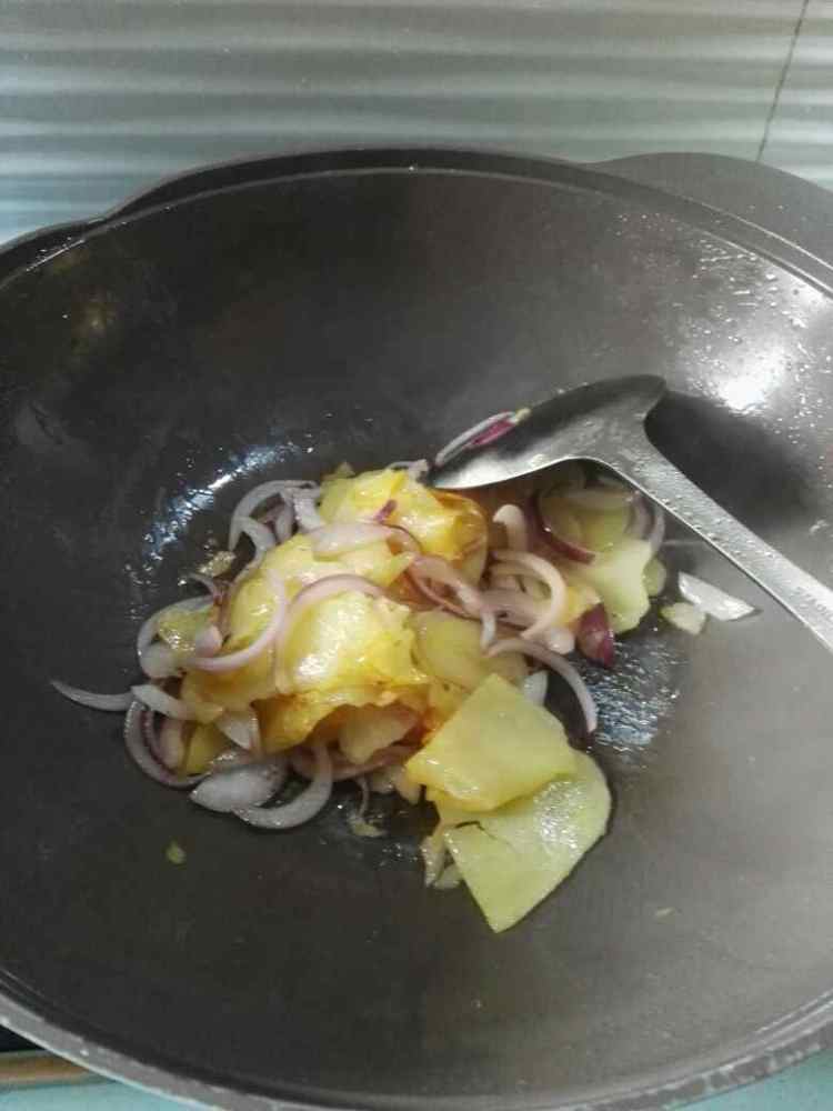 西班牙土豆煎蛋饼步骤8