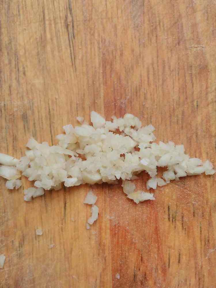 凉拌金针菇步骤7