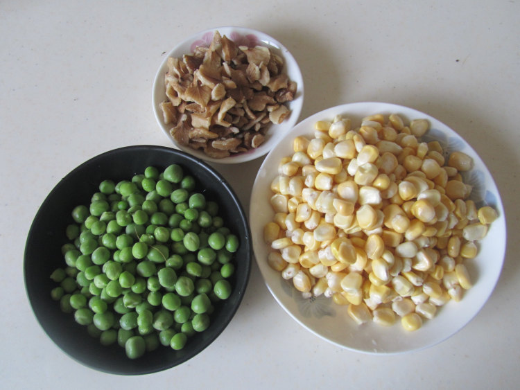核桃青豆玉米步骤1