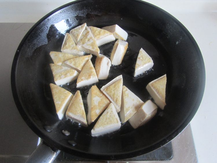 蚝油豆腐步骤3