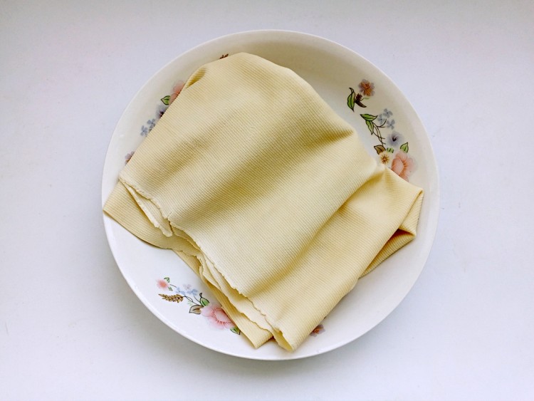 肉丝豆皮青菜汤步骤1