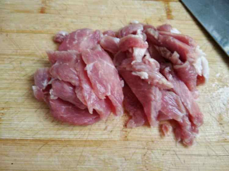瘦肉炒甘蓝步骤3