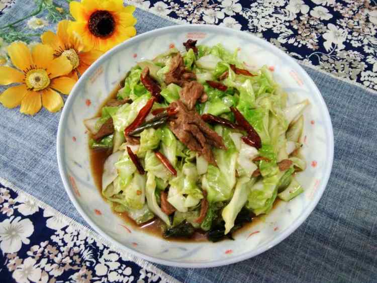瘦肉炒甘蓝步骤8