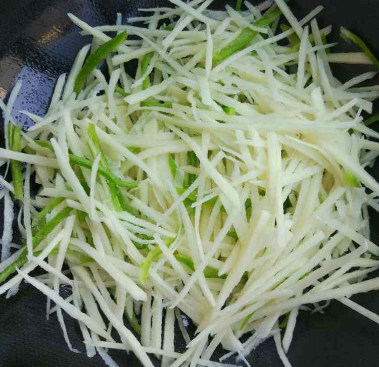 青椒土豆丝步骤4