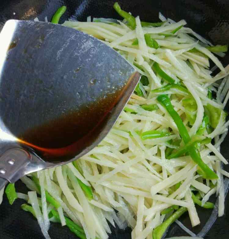 青椒土豆丝步骤5