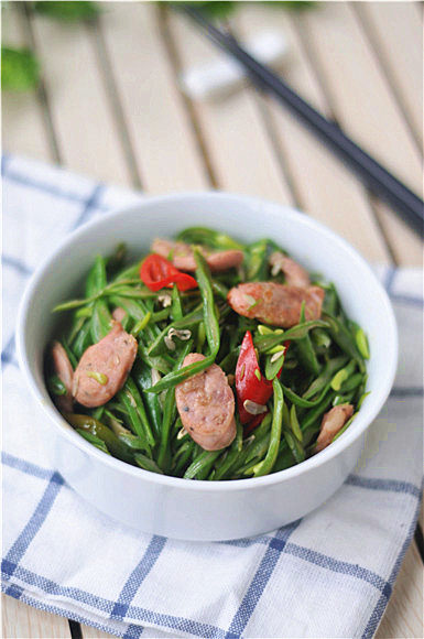 四季豆炒肉肠步骤9