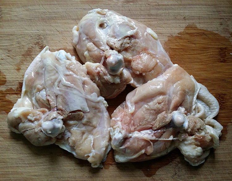 照烧鸡腿饭步骤1