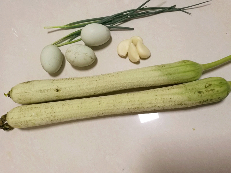 丝瓜炒荷包蛋步骤1