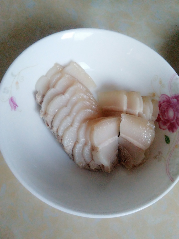 回锅肉炒豆腐皮步骤4