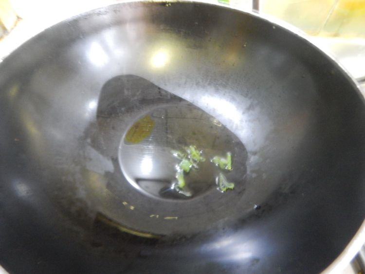 菜椒炒豆皮步骤3