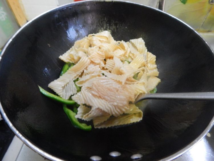 菜椒炒豆皮步骤6