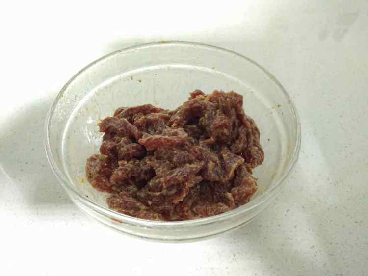 黑椒牛肉丝步骤1