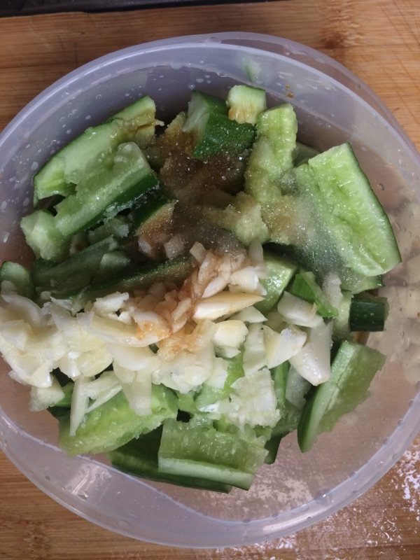 凉拌拍黄瓜步骤5