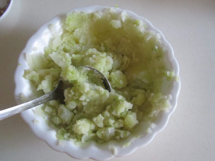 杂蔬冬瓜烧土豆丸步骤2