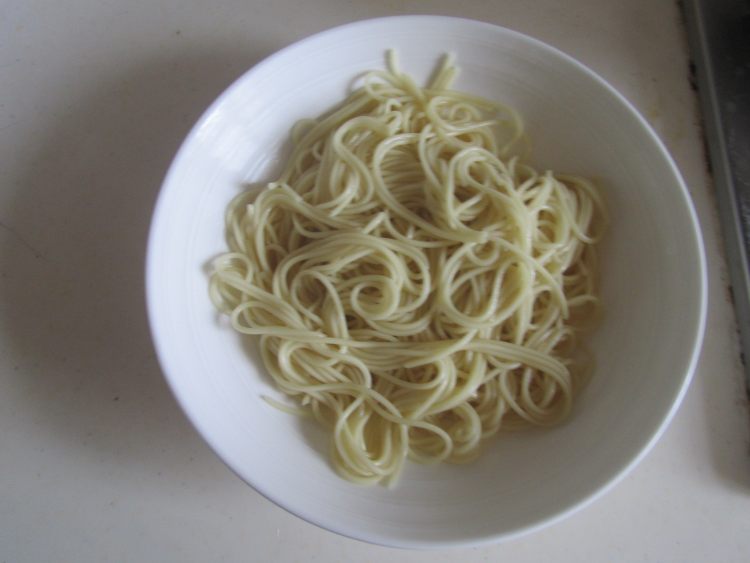 荆芥西红柿鸡蛋面步骤11