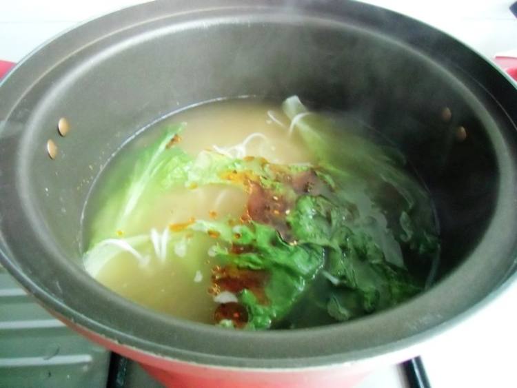 酸辣米线步骤9