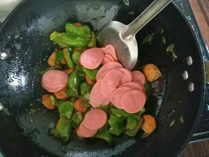 大辣椒炒火腿步骤10