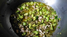 酸菜豆瓣炒肉丝步骤10