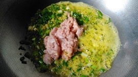 酸菜豆瓣炒肉丝步骤7