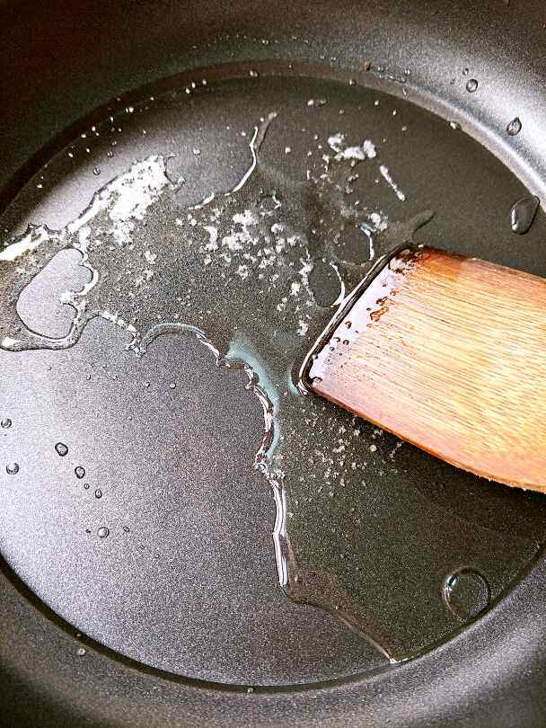 豆芽炒肉糕步骤3