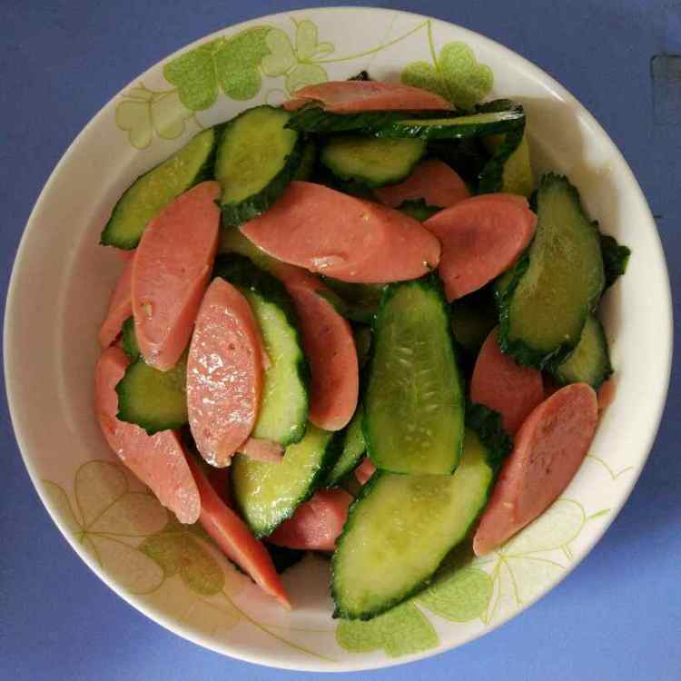 黄瓜炒火腿肠步骤6