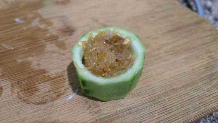 金蒜丝瓜盅步骤11